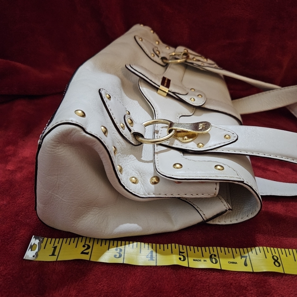 Michael Kors White Berkley Shoulder Bag - Picture 10 of 16